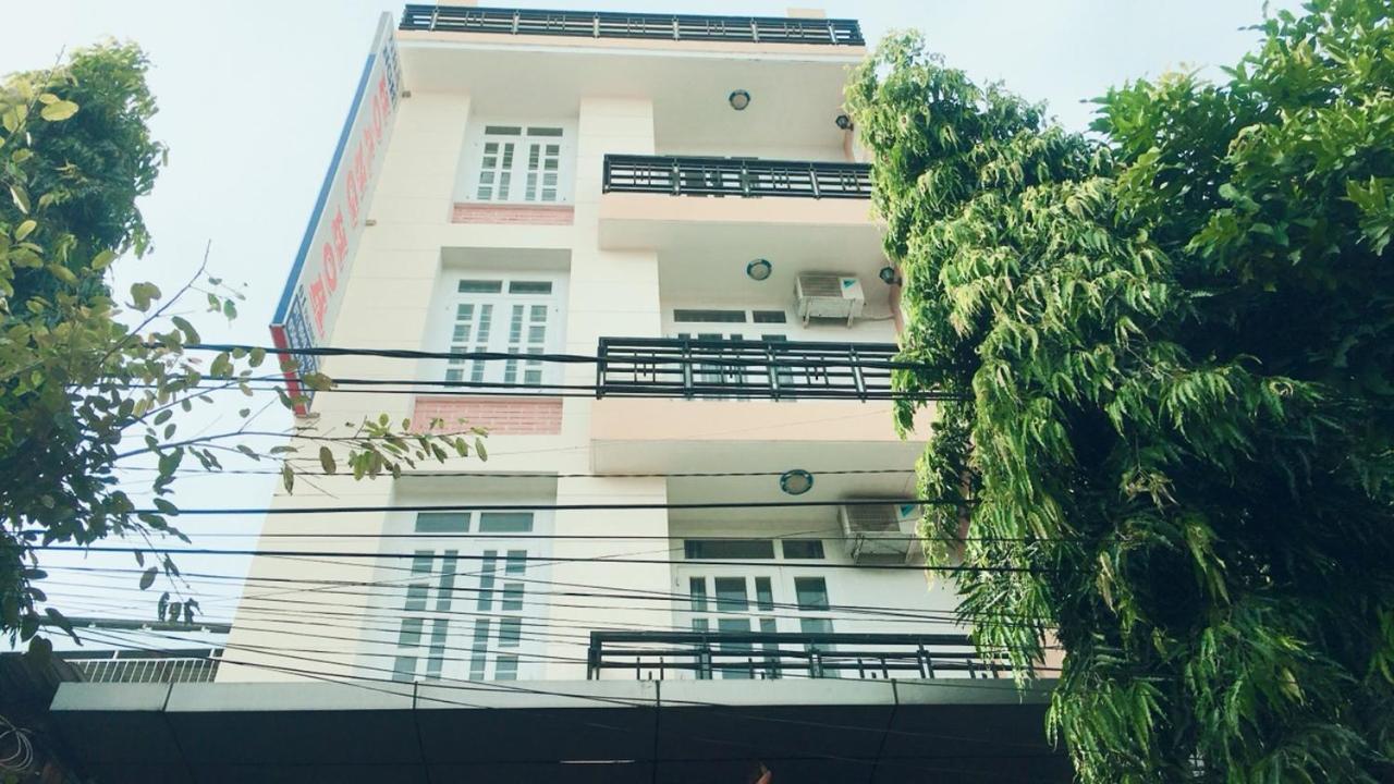 Nhà Nghỉ Hoàng Hoa Buôn Ma Thuột Esterno foto